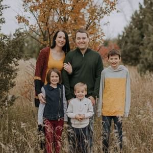 Meet your Posher, Lakin